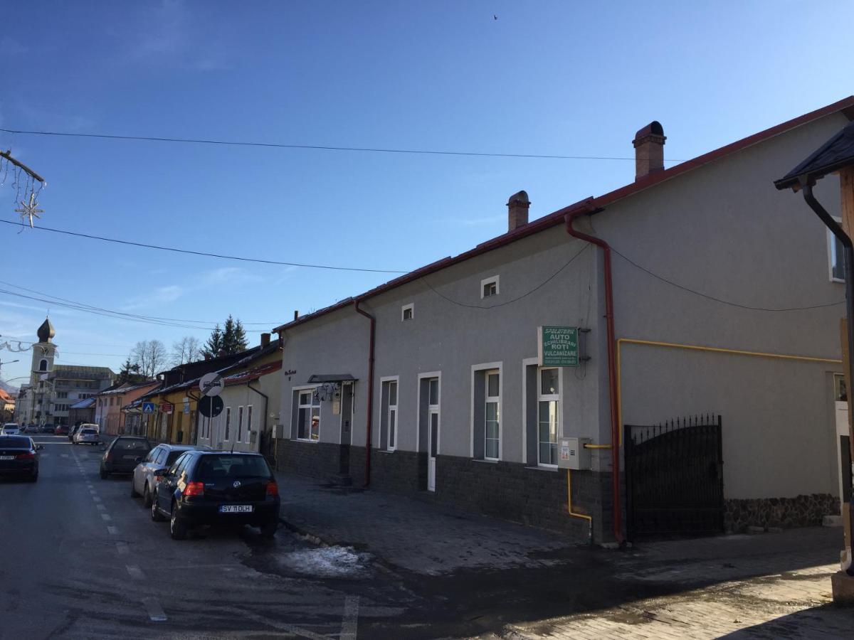 Alpine Loft Daire Câmpulung Moldovenesc Dış mekan fotoğraf